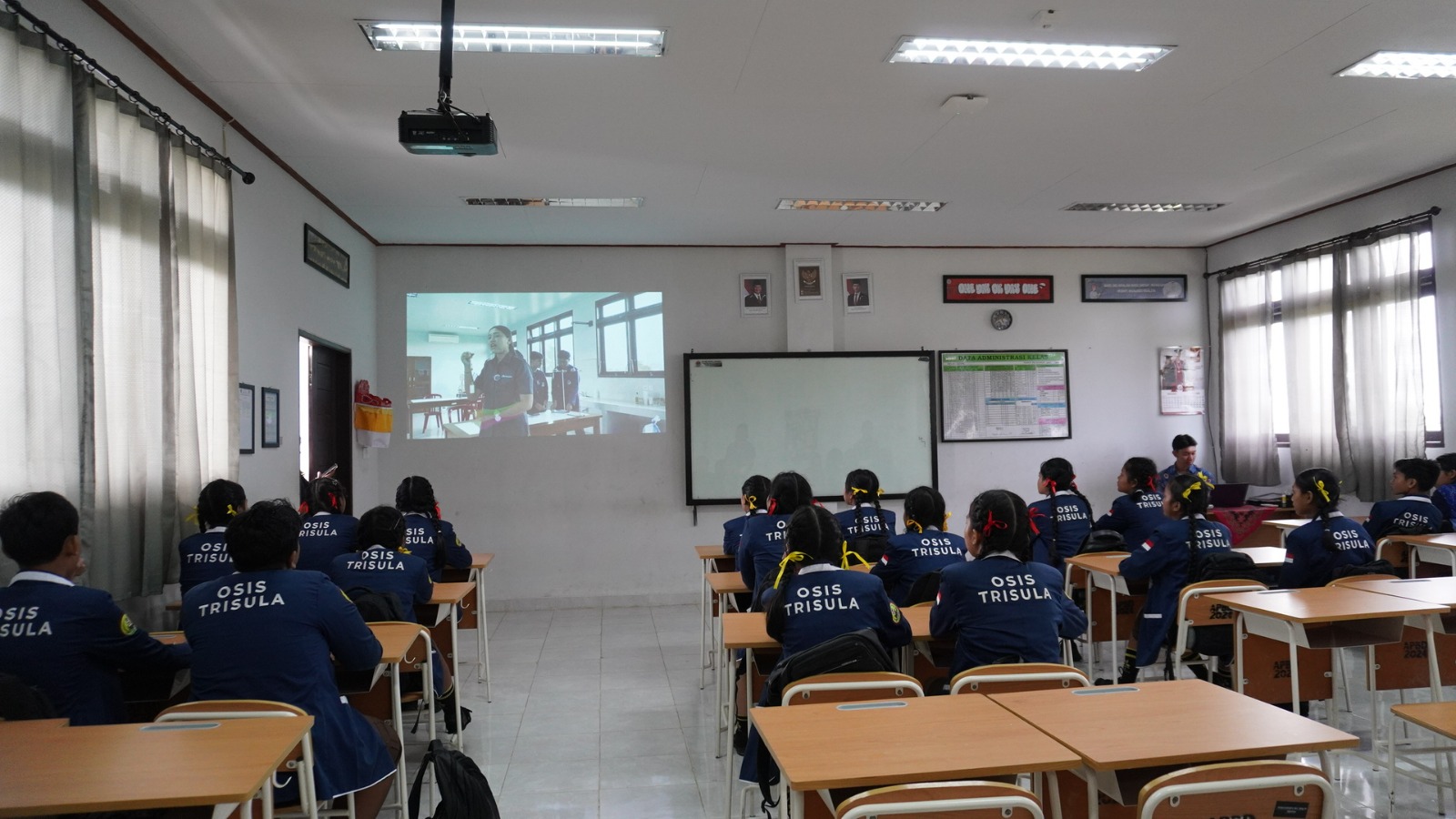 Project Profil Lulusan 12