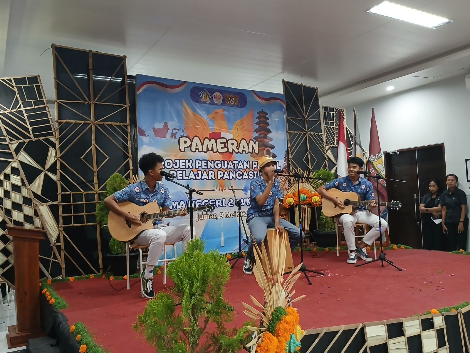 Project Profil Lulusan 4