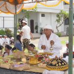 Prosesi Melaspas Gedung Kantor Dwisma dsc02213