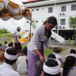 Prosesi Melaspas Gedung Kantor Dwisma dsc02375