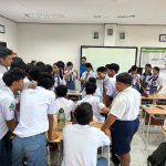 Pendampingan Implementasi Digitalisasi Pembelajaran melalui Pemanfaatan Papan Interaktif Digital di SMA Negeri 2 Sukawati whatsapp image 2026 10 05 at 08.35.50 (1)