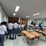 Pendampingan Implementasi Digitalisasi Pembelajaran melalui Pemanfaatan Papan Interaktif Digital di SMA Negeri 2 Sukawati whatsapp image 2026 10 05 at 08.37.06 (1)